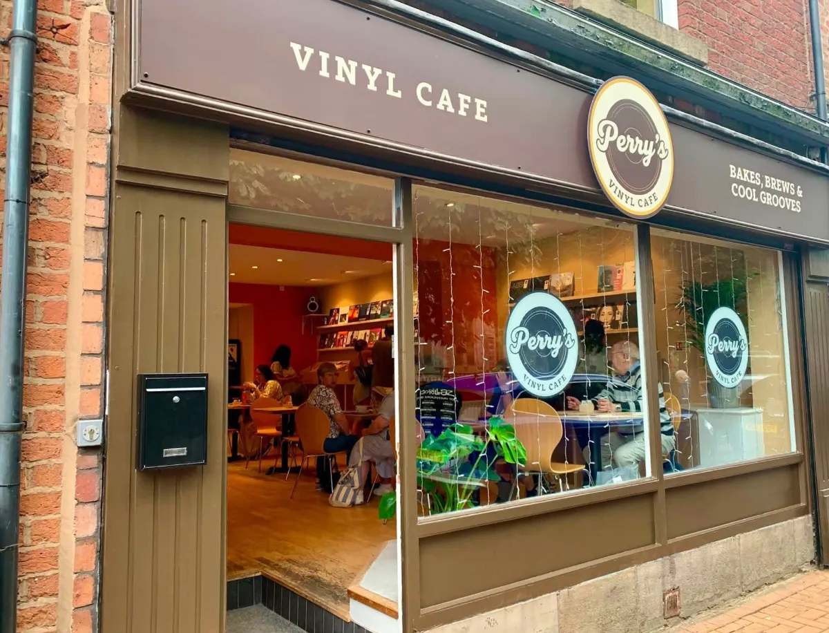 Perry's Vinyl Cafe - Preview 2