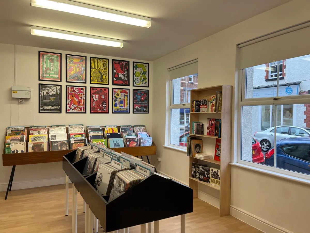 Dig Vinyl - West Kirby - Preview 3